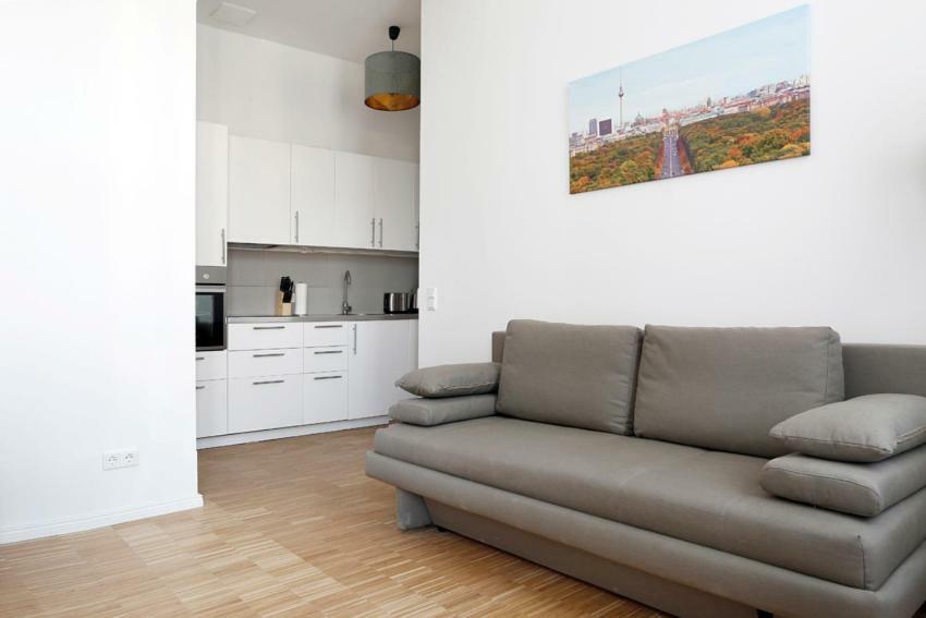 Sc 03 By Rockchair L Superhost Status L 2 Bedrooms Boxspringbeds Balcony Elevator - Cozy Family & Business Flair Welcomes You! * Berlino